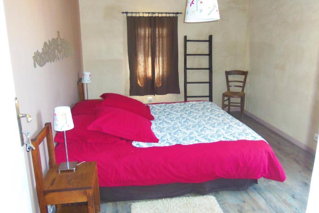 Hotel La Petite Madeleine Castillon-la-Bataille Zimmer foto