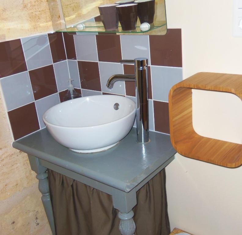 Hotel La Petite Madeleine Castillon-la-Bataille Zimmer foto